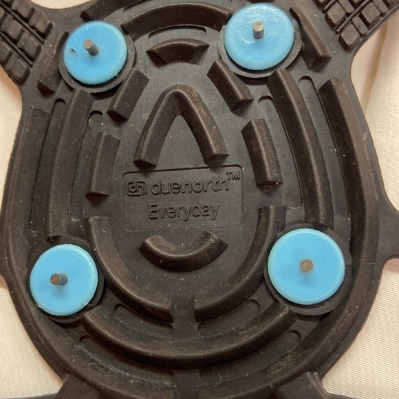 Due North Everyday G-3 Winter Traction Ice Cleats S/M - Picture 2 of 3